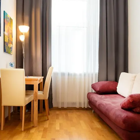 Che Apartment