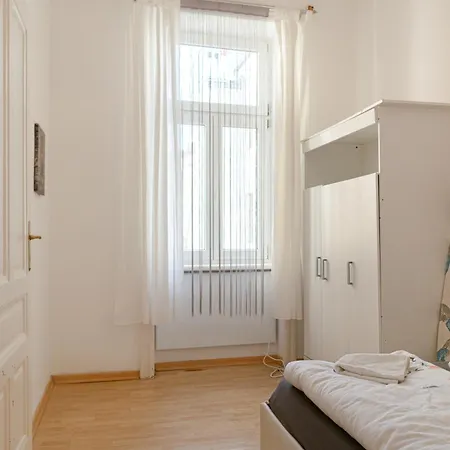 Cheerful 2br - Suitable For Longstays *