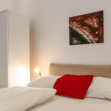 Apartmán 2 Spacious Apts For 6p, Only 7min To Stadthalle