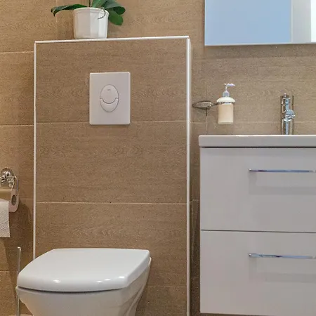 2 Spacious Apts For 6p, Only 7min To Stadthalle Vídeň