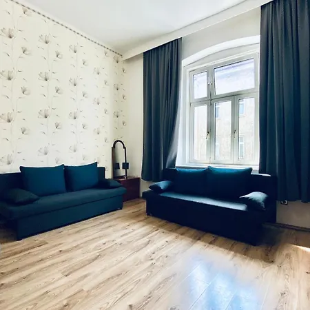Comfy 3br In Prime Location *