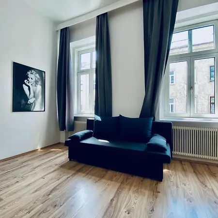 Comfy 3br In Prime Location Apartment