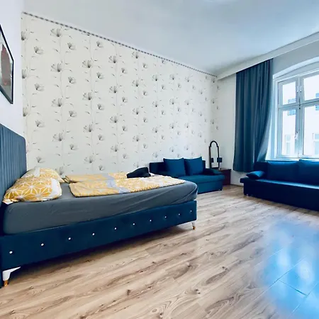 Comfy 3br In Prime Location Apartment *
