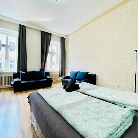 Comfy 3br In Prime Location *
