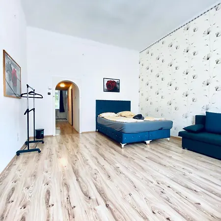 Comfy 3br In Prime Location *