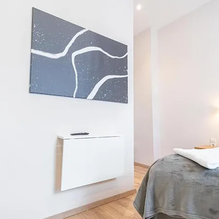 Wiener Stadthalle Boutique - Ideal For Couples *