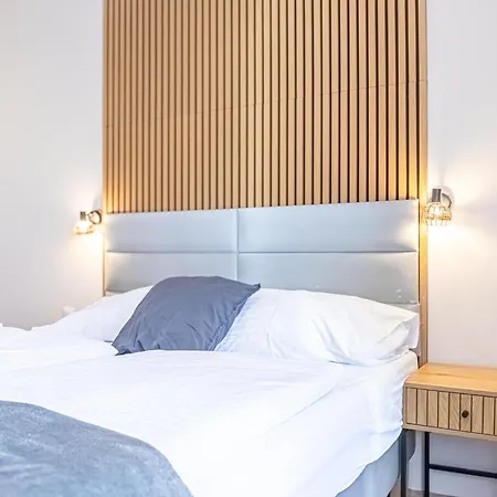 Wiener Stadthalle Boutique - Ideal For Couples