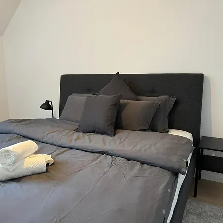 Apartment Train Station, Kahlenberg, Historic, Danube - Axara Housing Fhg 16