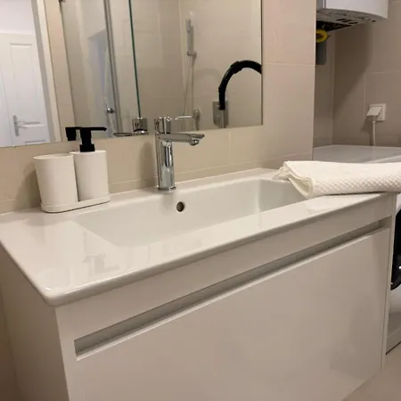 Apartment Train Station, Kahlenberg, Historic, Danube - Axara Housing Fhg 16 Vienna