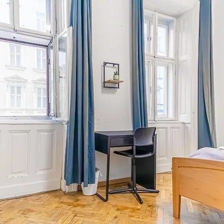 Family-friendly 2br Apt.-perfect For Longstays