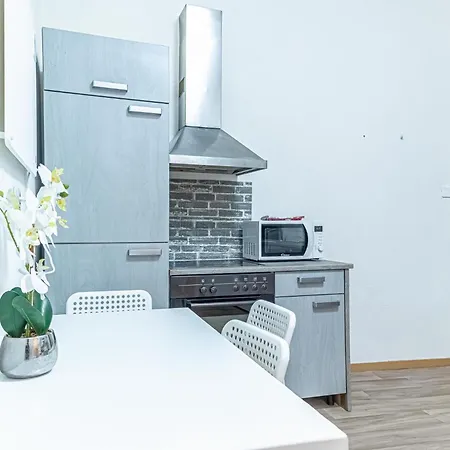 Family-friendly 2br Apt.-perfect For Longstays *