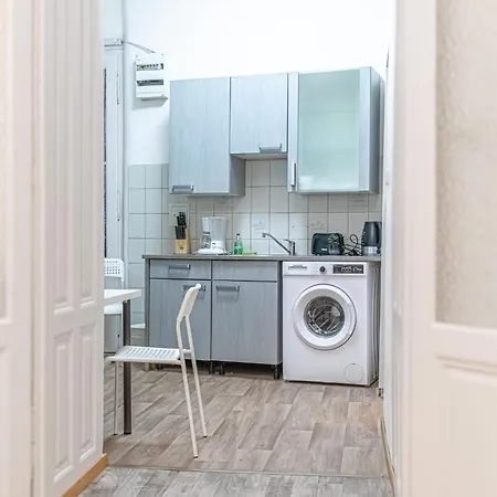 Family-friendly 2br Apt.-perfect For Longstays