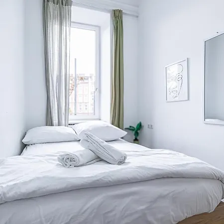 Massive 6br Shared At Millenium For Big Groups Vienna