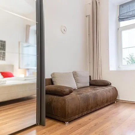 Apartment Modern 1br Apart- Suitable For Longstays *