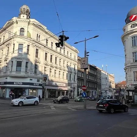 City&more! Charmantes Mit Altbauflair! Vienna
