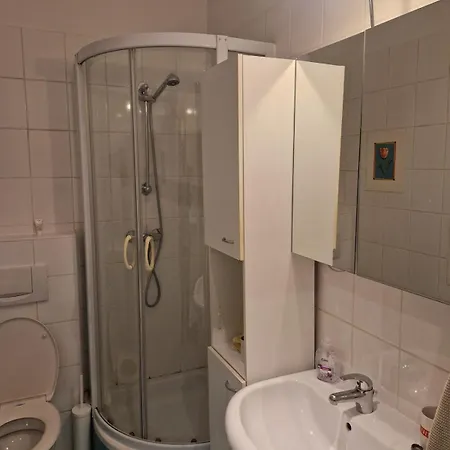 Beautiful Flat Overlooking A Great Park *
