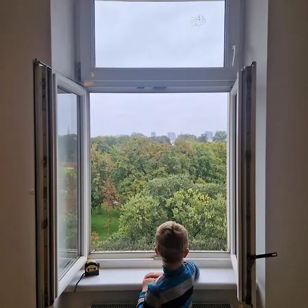 Beautiful Flat Overlooking A Great Park Vienna