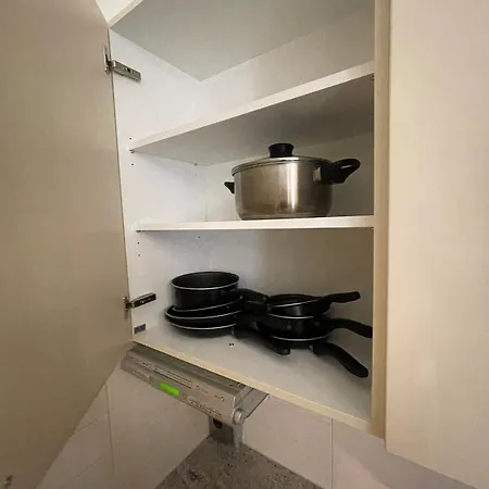 Premium Classical With Free Parking Apartment