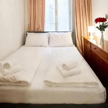Premium Classical With Free Parking Apartment *