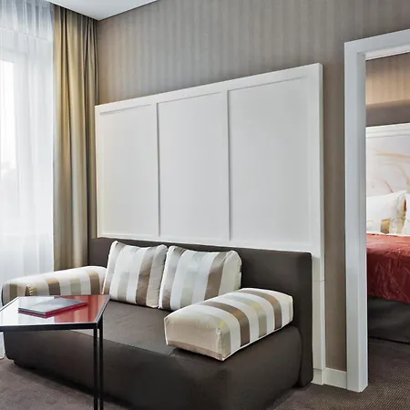 The Harmonie Vienna, Bw Premier Collection