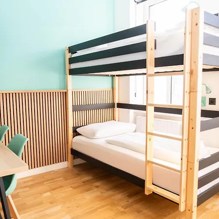 Myflat - Bright Near Station Vienna