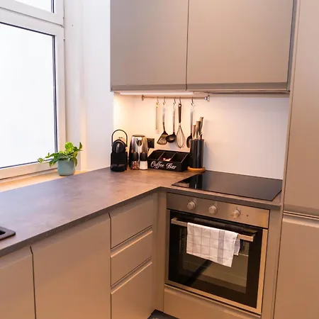 Myflat - Bright Near Station Appartamento *