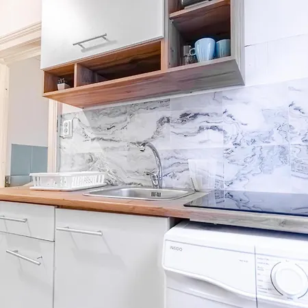 Apartment 1br Apt. Near The Danube & Prater Stern
