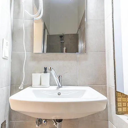Apartment Cozy 3br For Up To 8p, 5min To Kongresspark Vienna