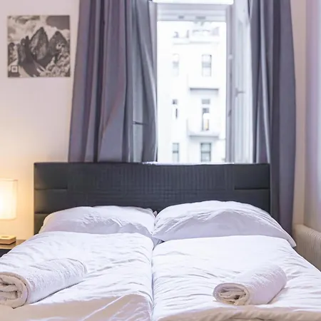 Cozy 3br For Up To 8p, 5min To Kongresspark Apartment *