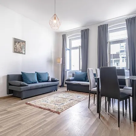 Explore 2br And 1lr Retreat Near Westbahnhof Apartment