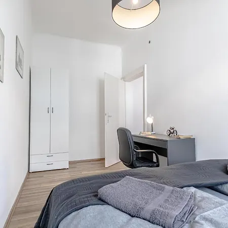 Explore 2br And 1lr Retreat Near Westbahnhof *