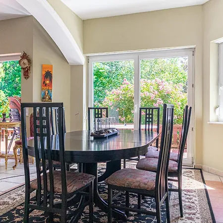 Apartamento Exquisite In Shared With Garden & Parking *