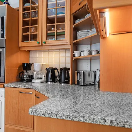 Exquisite In Shared With Garden & Parking * Viena