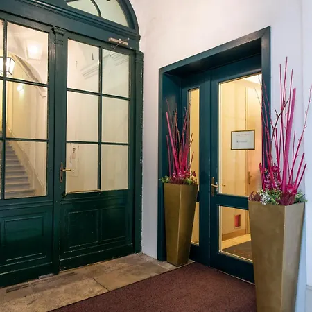 Ξενοδοχείο Pertschy Palais 4*