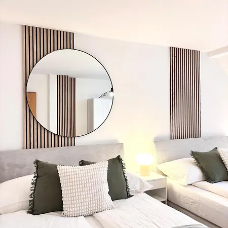 Aura Living *