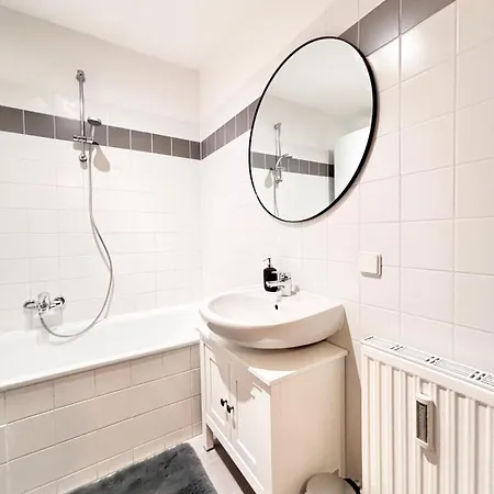Apartment Aura Living