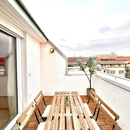 Aura Living Apartment Vienna