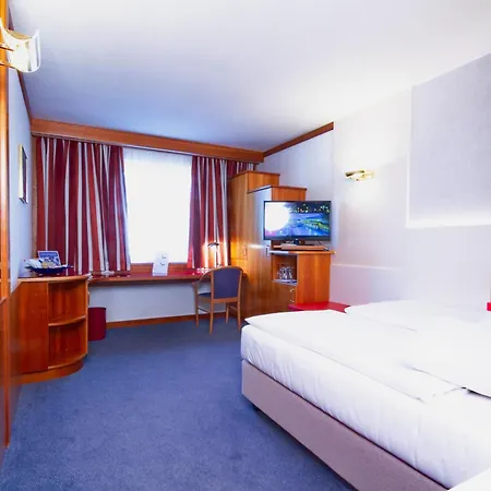 Отель Vienna Sporthotel