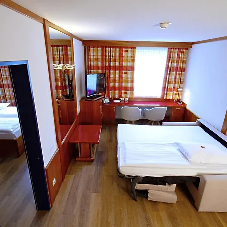 Vienna Sporthotel Отель Вена