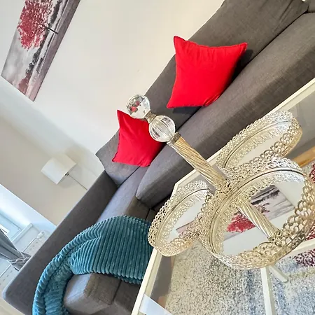 Charming Flat & Balcony Near Station L Bg5 * Vienna