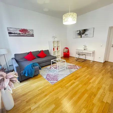 Apartment Charming Flat & Balcony Near Station L Bg5 *