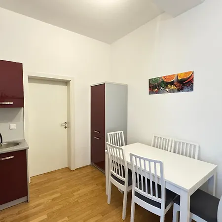Charming Flat & Balcony Near Station L Bg5 Apartment Vienna