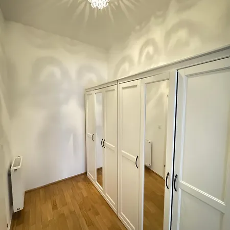 Charming Flat & Balcony Near Station L Bg5 Vienna