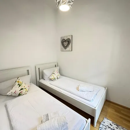 Charming Flat & Balcony Near Station L Bg5 Apartment Vienna
