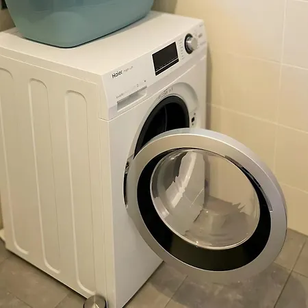Apartment Mit Privatgarten & Salzwasserpool