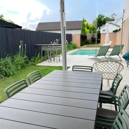 Mit Privatgarten & Salzwasserpool Apartment