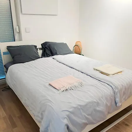 Mit Privatgarten & Salzwasserpool * Vienna