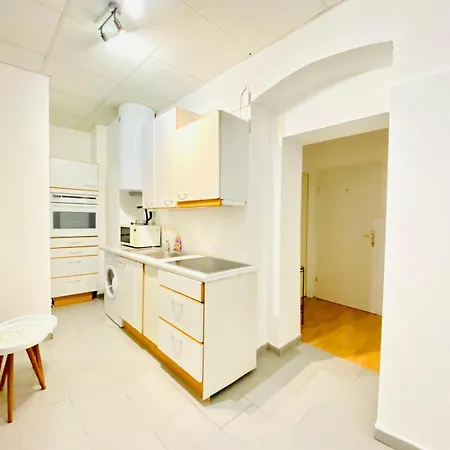 Affordable 3bedroom In Quiet Neighborhood Apartman *