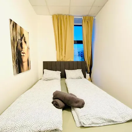 Affordable 3bedroom In Quiet Neighborhood * Bécs