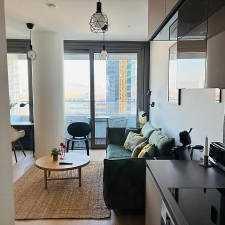 Apartamento Modern Overlooking The Skyline & Danube *